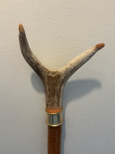 Red deer antler thumb stick - red,