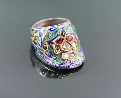Vintage style gem - style, and
