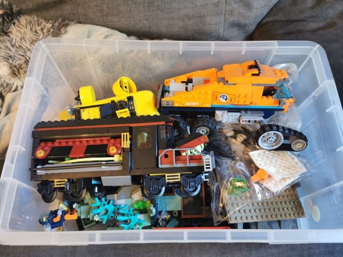 Random lego box see - lego,