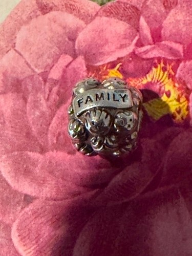 Authentic pandora love - pandora,