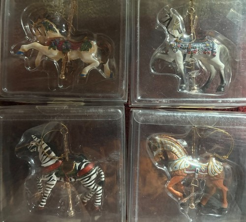 Carousel ornaments horses - carousel,