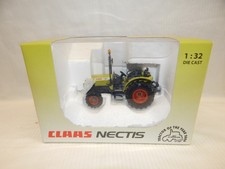 UNIVERSAL HOBBIES CLAAS NECTIS 257 F OPEN CAB TRACTOR 246 242.0 MIB  1:32 SCARCE
