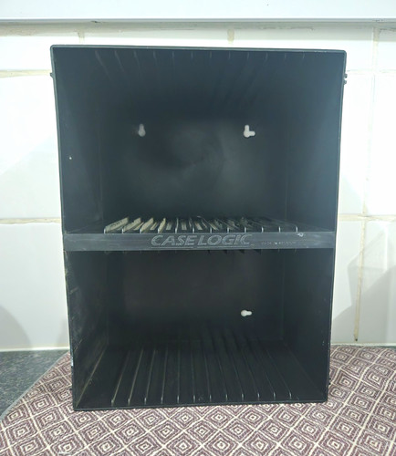 Case logic wall mountable - case,
