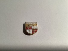 SWINDON TOWN FC GILT PIN BADGE