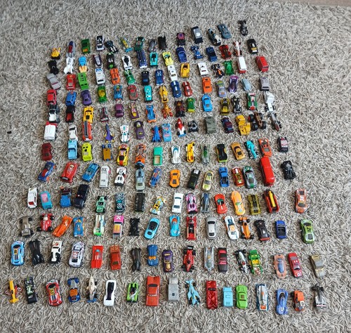 172 toy cars - 172,