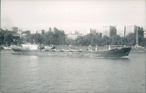 British bowtrader near - mv,