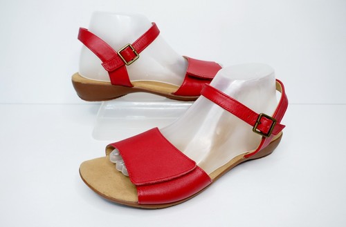 New hotter safari bright red - "safari",