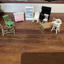 9 pieces Vintage Styled Wooden/Metal Dolls House Furniture