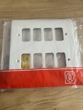 MK Logic Plus 8 Gang Grid