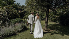 Beautiful Sassi Holford Iris Wedding Dress - Second Hand