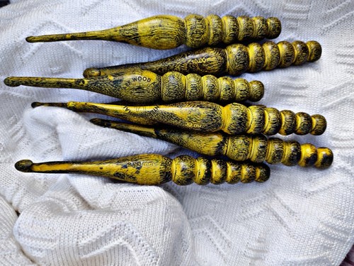 Crochet hooks yellow - hooks,
