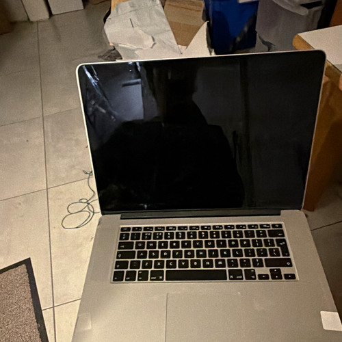 Apple macbook pro - apple, 15in