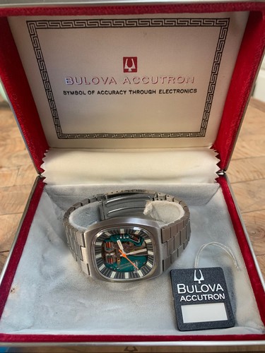 Bulova accutron vintage - bulova,
