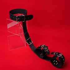 PU Leather Neck Collar To Hand