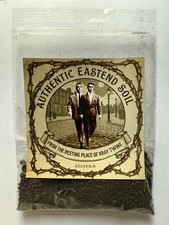 AUTHENTIC EAST END SOIL FROM THE RESTING PLACE OF RON & REG KRAY TWINS GRAVE