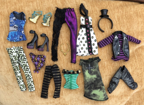 Old monster high doll clothes - high,