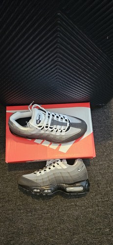 Nike 95s brand new - 95s, box