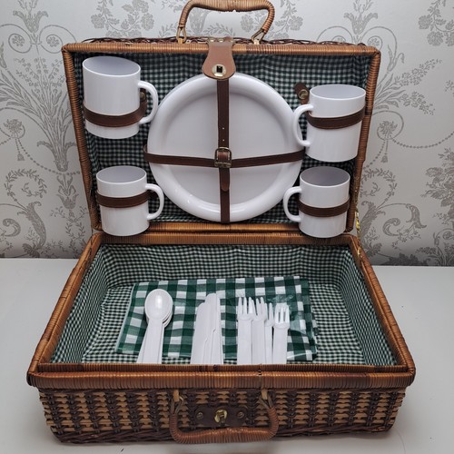 Vintage wicker picnic - wicker,