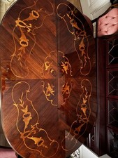 Decadent Italian Mahogany Dining Table and 6 Chairs inc 2 Carvers