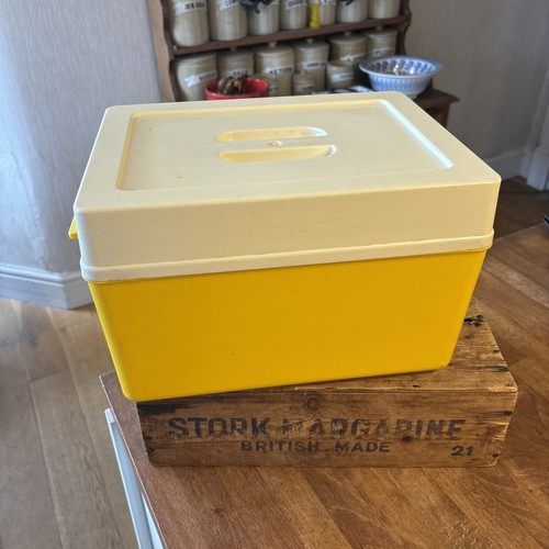 Vintage yellow white hard - yellow,