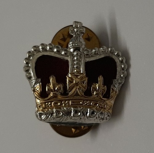 Officers rank crown - crown, pin