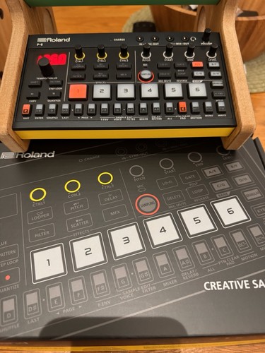 Roland aira compact sampler - aira,