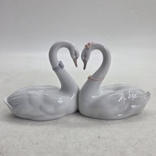 Lladro White Porcelain Swan