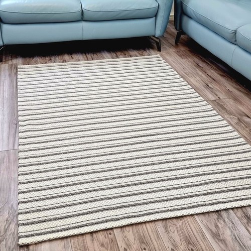 Striped rug flat - weave, machine