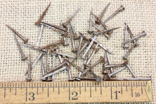 Old square nails - nails, 5/32"