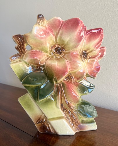 Gorgeous mccoy vase - gorgeous, pristine