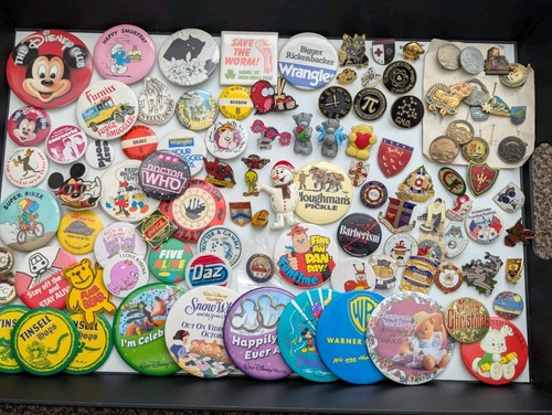 Badges job lot vintage - badges,