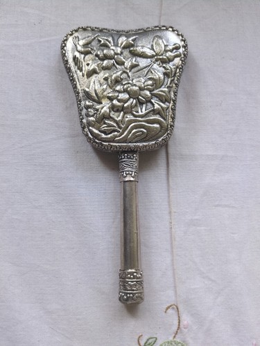 Vintage silver tone hand held - silver,