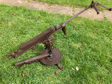 ANTIQUE CLAY PIGEON TRAP "THE
