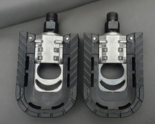 Folding pedals for storage / commuter collapsing bike