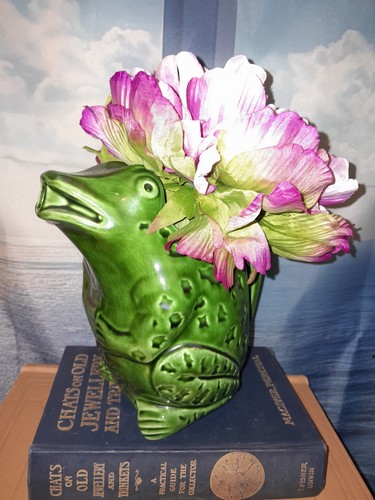 Halloween vintage frog - halloween, jug