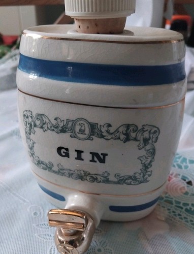 Vintage royal victoria wade - vintage,