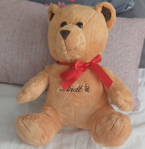 Lindt teddy bear - plush, soft