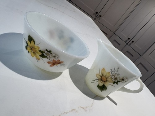 Vintage pyrex autumn glory - pyrex,