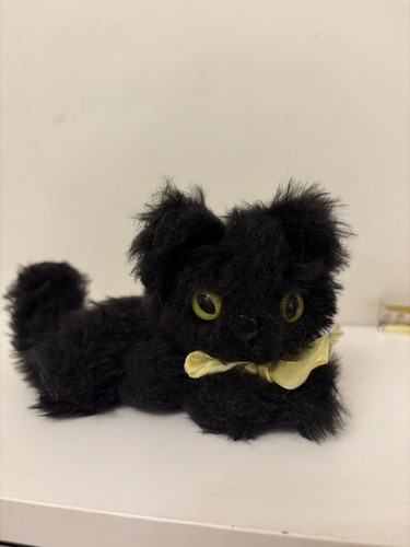 Vintage laying black cat - black,