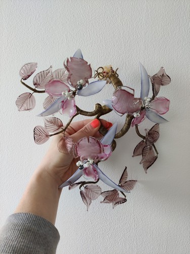 Floral decoration made - , of