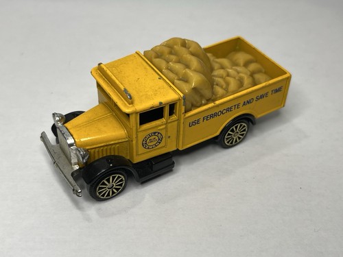 Corgi morris truck portland - corgi,