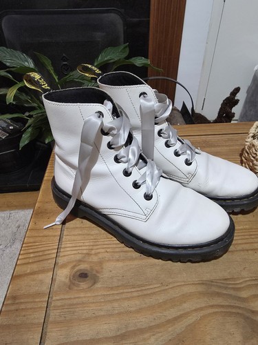 Martens 1460 white with - dr.,