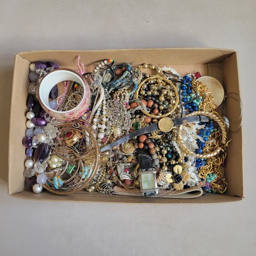 Mixed costume jewellery job - mixed,