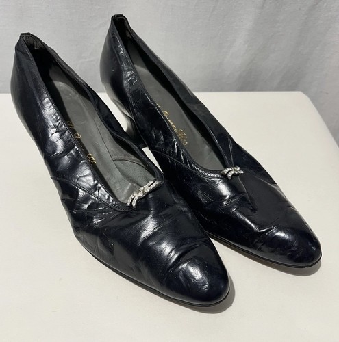 Vintage the queen shoe - vintage,