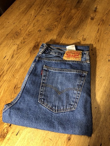 Men levi jeans vgc - levi’s,