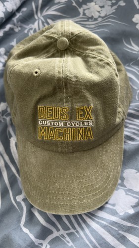 Deus machina men - machina, dad
