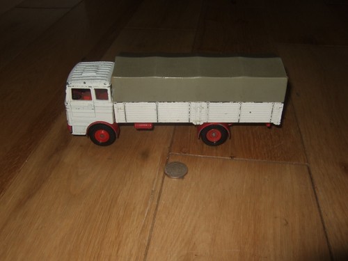 Dinky toys mercedes benz - dinky,