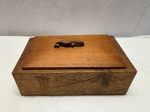 Vintage wooden trinket box - wooden,