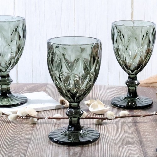 Set 6 embossed wine - of,