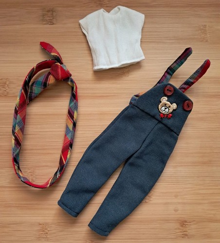 Blythe doll outfit - 🤍,